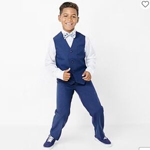 NWTs Van Heusen boys denim blue Vest, shirt, bow tie, and Pants Set- size 8.